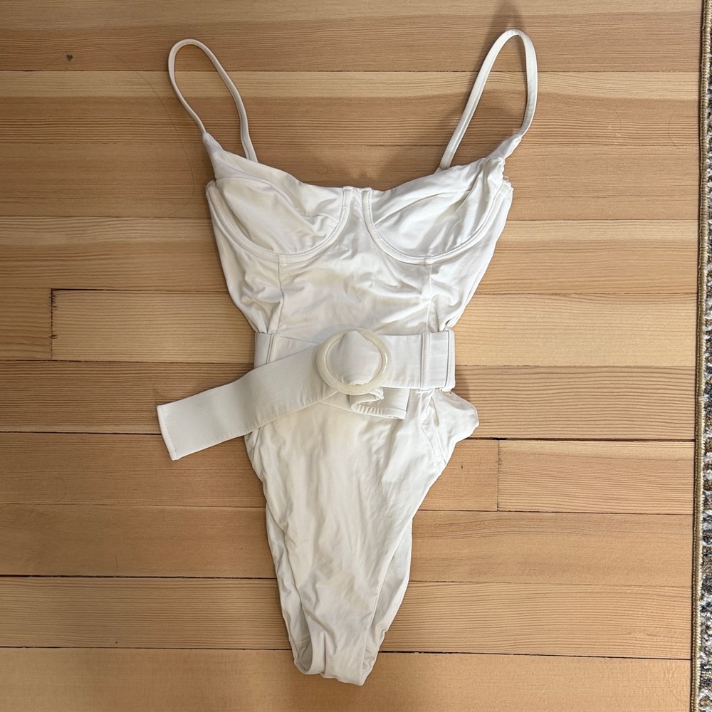 WeWoreWhat White Belted One-Piece Swimsuit